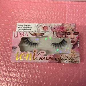 Libra Wispy Natural Lashes - Black